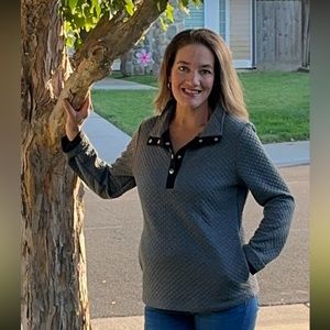 Women’s Fashion Lightweight Quilted Pattern Pullover Size: S Color: Gray